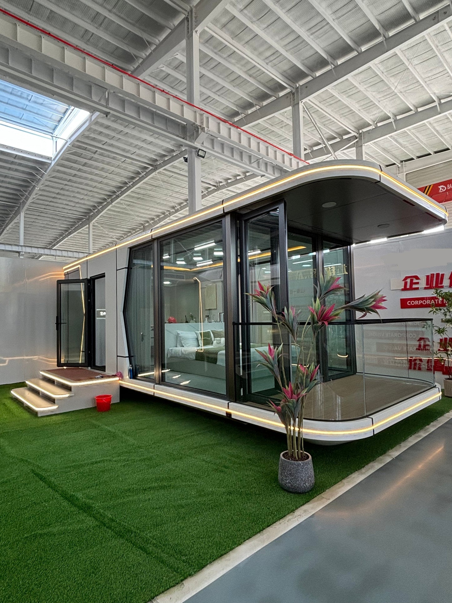 Prefabricated Space capsule House Container House Luxury Prefab Houses Made In China