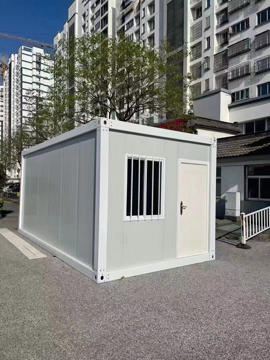 Prefabricated Mobile Portable Quickly simple assemble Modern folding container house with superior quality